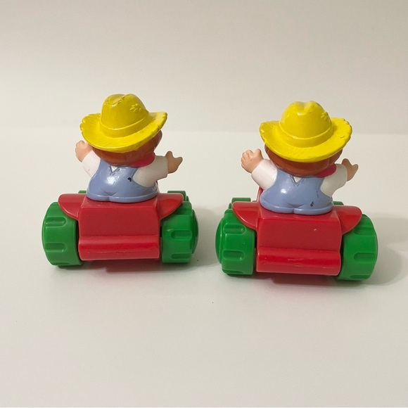 Vintage 90s Fisher Price Little People Wheelies Farmer and Cow Farm Animals - Picture 13 of 16